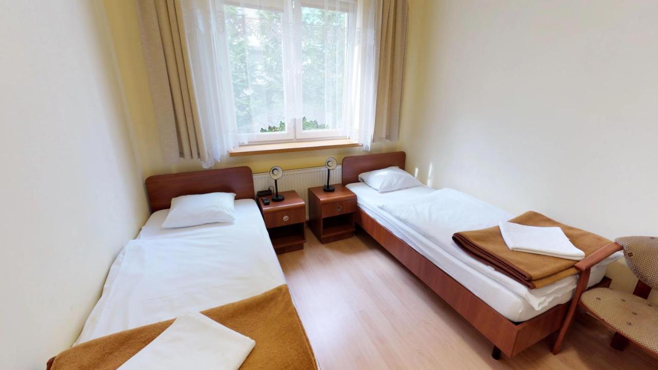 Noclegi Czarna Perla Krasków Exterior foto